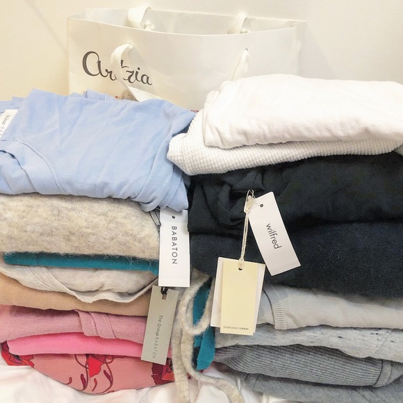 Aritzia Tops - 🎁 Big Aritzia Bundle (xs - xxs)